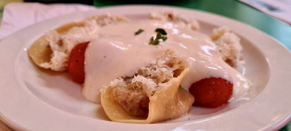  Tortelloni Bolognese