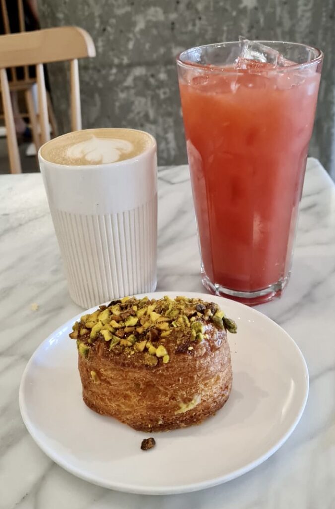 Crossiant Donut with Pistachio, Strawberry Lemonade and Coffee