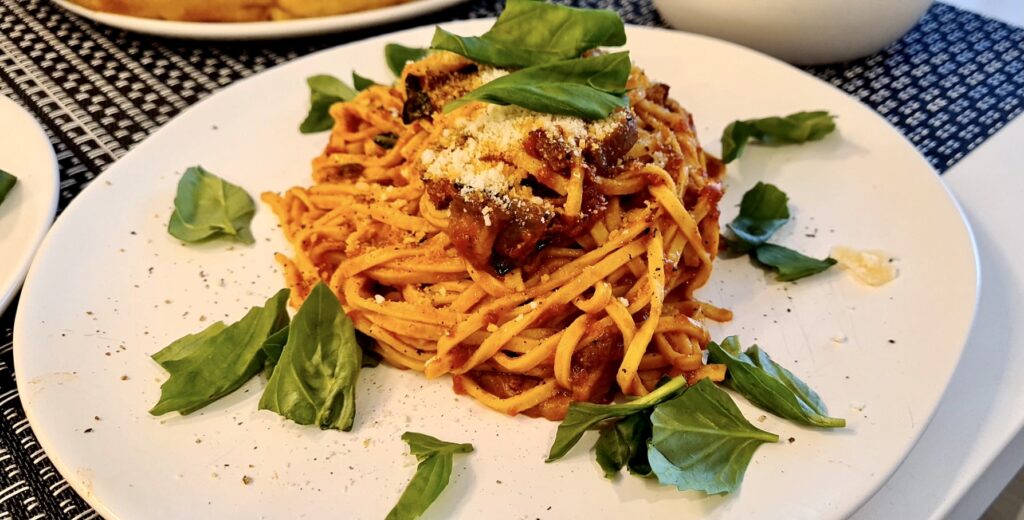 eataly-taglioni-amatriciana-sauce1