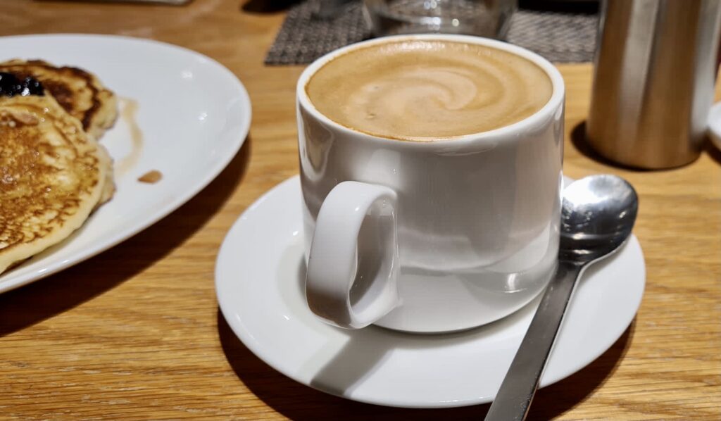 Flat white coffee, Qantas Lounge Tom Bradley Terminal Los Angeles