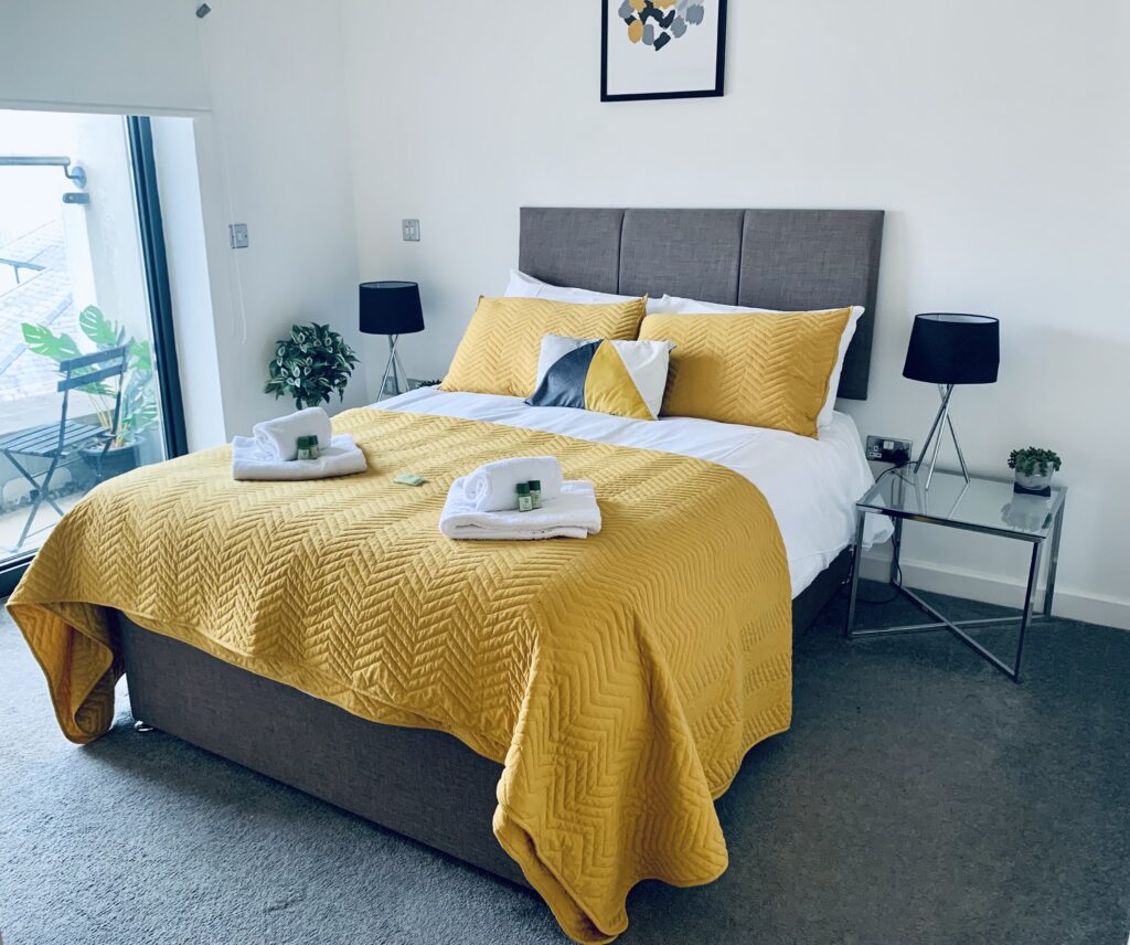 airbnb-cardiff-wales-second-bedroom