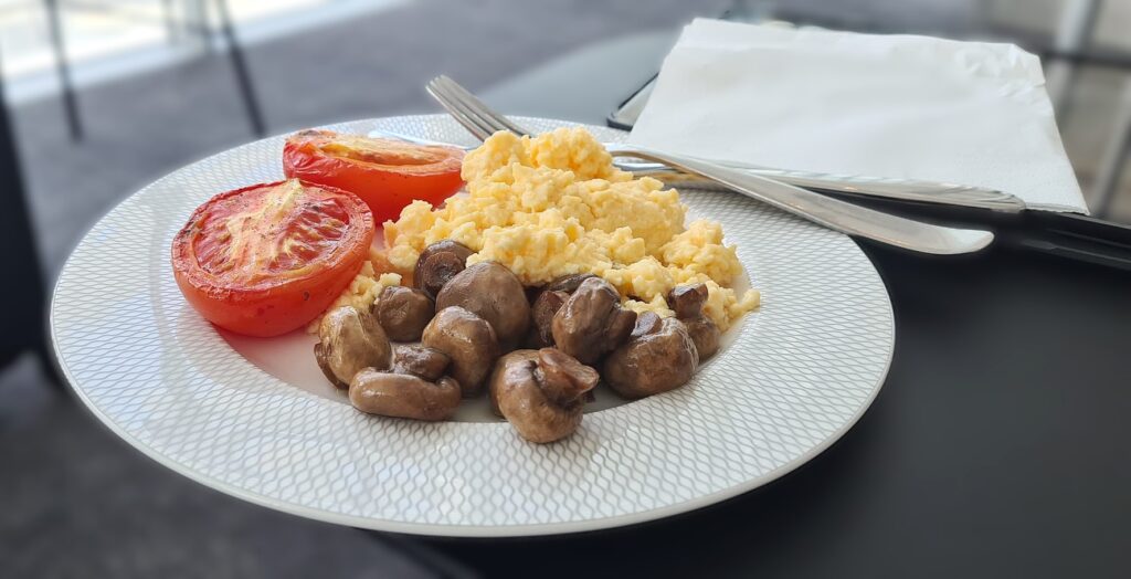Breakfast in the British Airways First Lounge London Heathrow