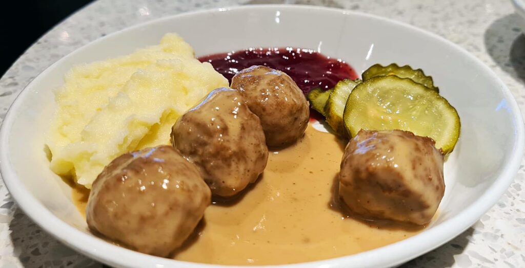Meatballs, Mash Potato, Pickles and Gravy in the SAS Lounge at Stockholm Airport