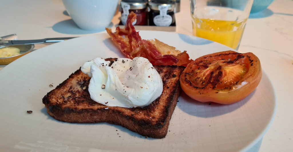 Hilton Singapore Orchard Executive Lounge Breakfast