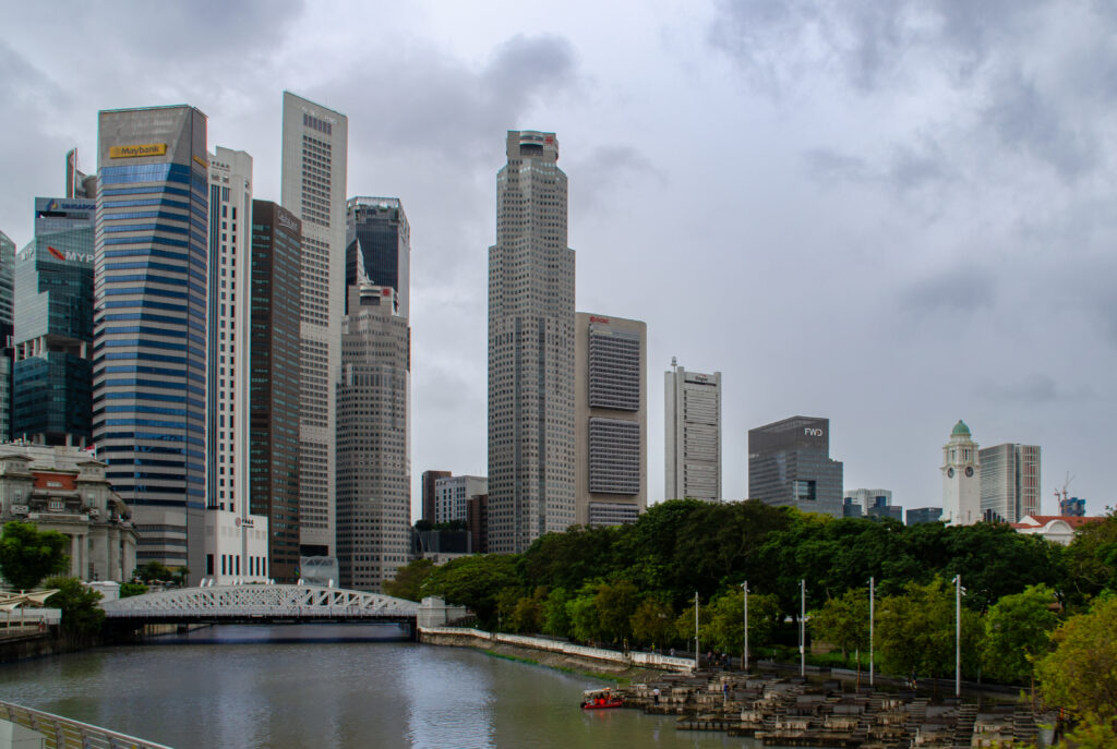 Sightseeing from the Hop on Hop Off Bus Singapore